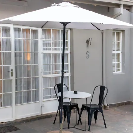 Khayamanzi Guesthouse-2
